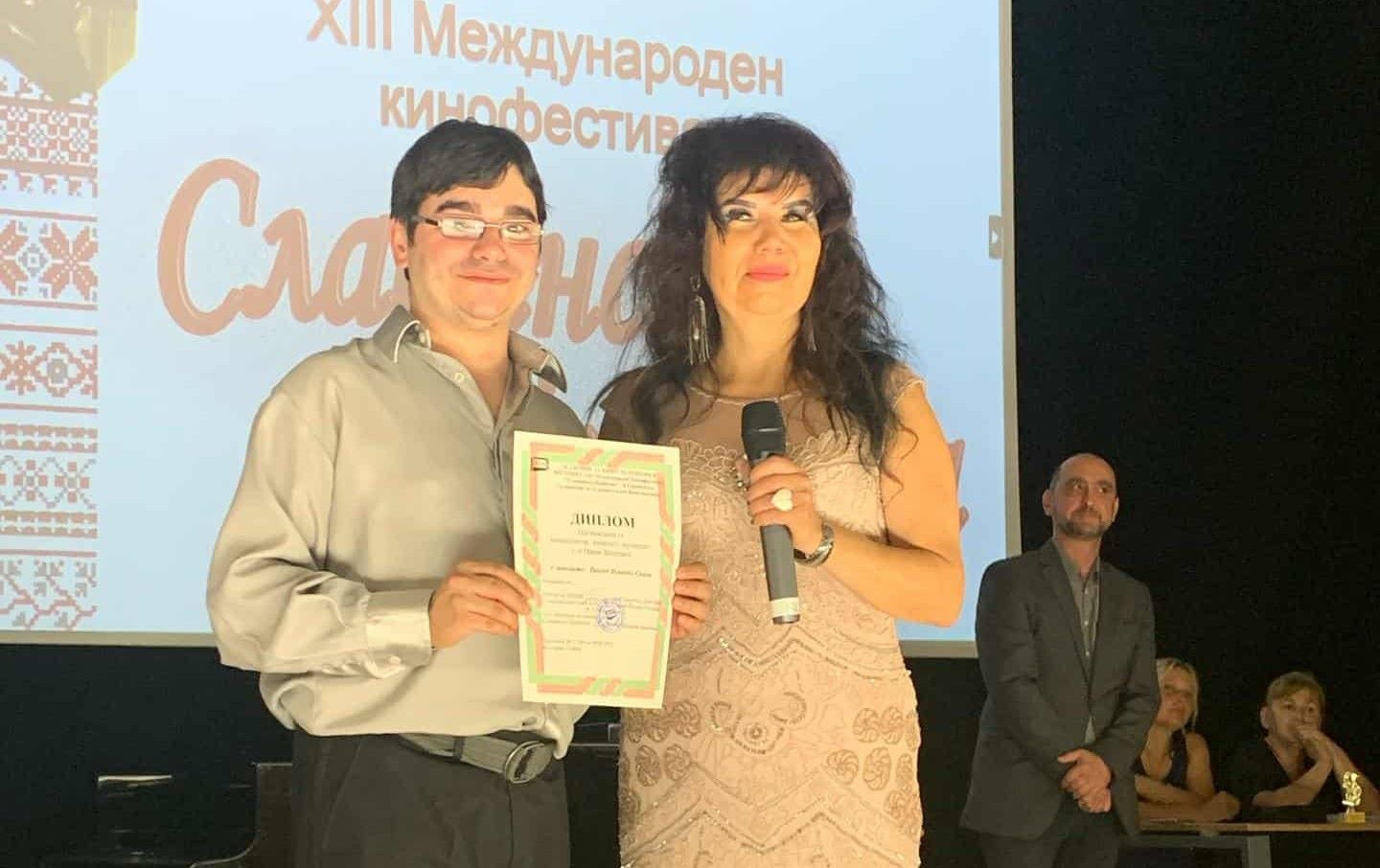 Талантливият певец и композитор Ники Захариев получи Академичното признание Доктор Хонорис Кауза