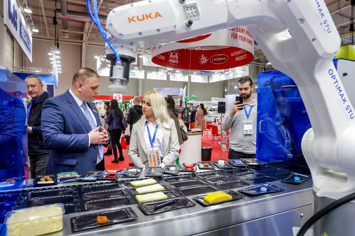 Изложенията за ХВП са важни, защото показват новите стандарти за високо качество; министър Георги Тахов откри Международните хранителни изложения